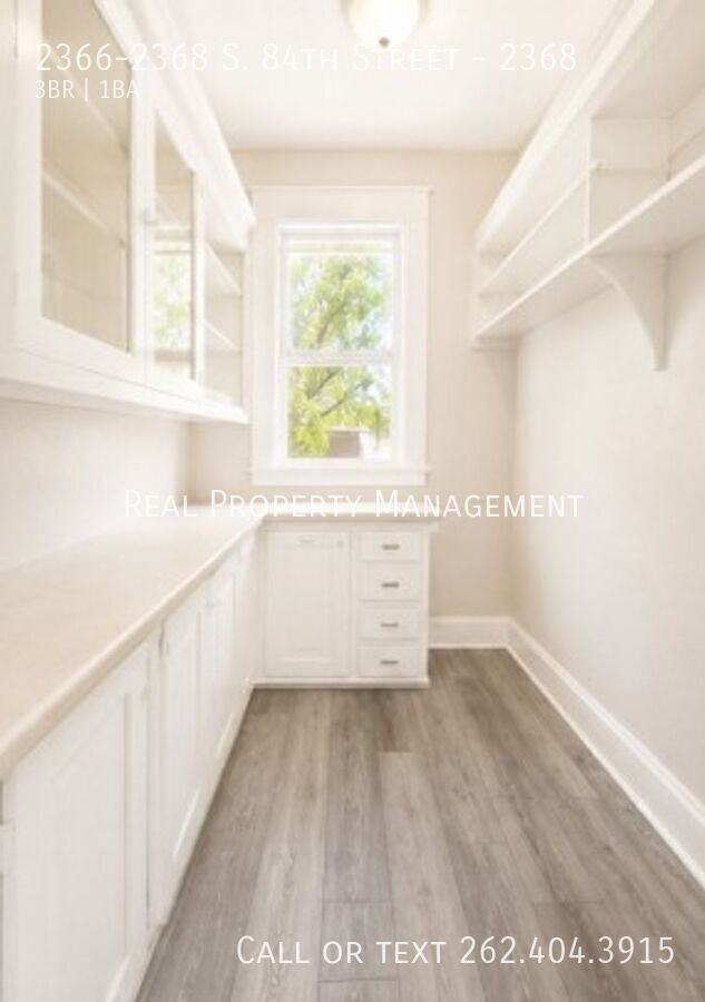 2366 S 84th St #2368 - Photo 4 of 18