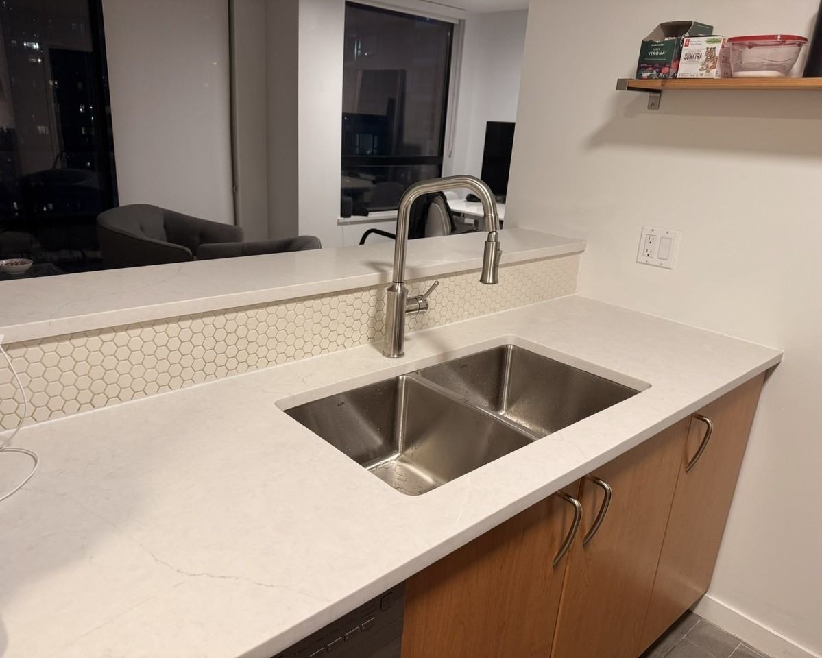 1295 Richards Street #1405 - Photo 7 of 19