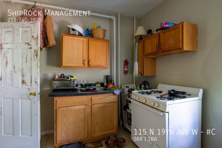 115 N 19th Ave W #C - Photo 5 of 7