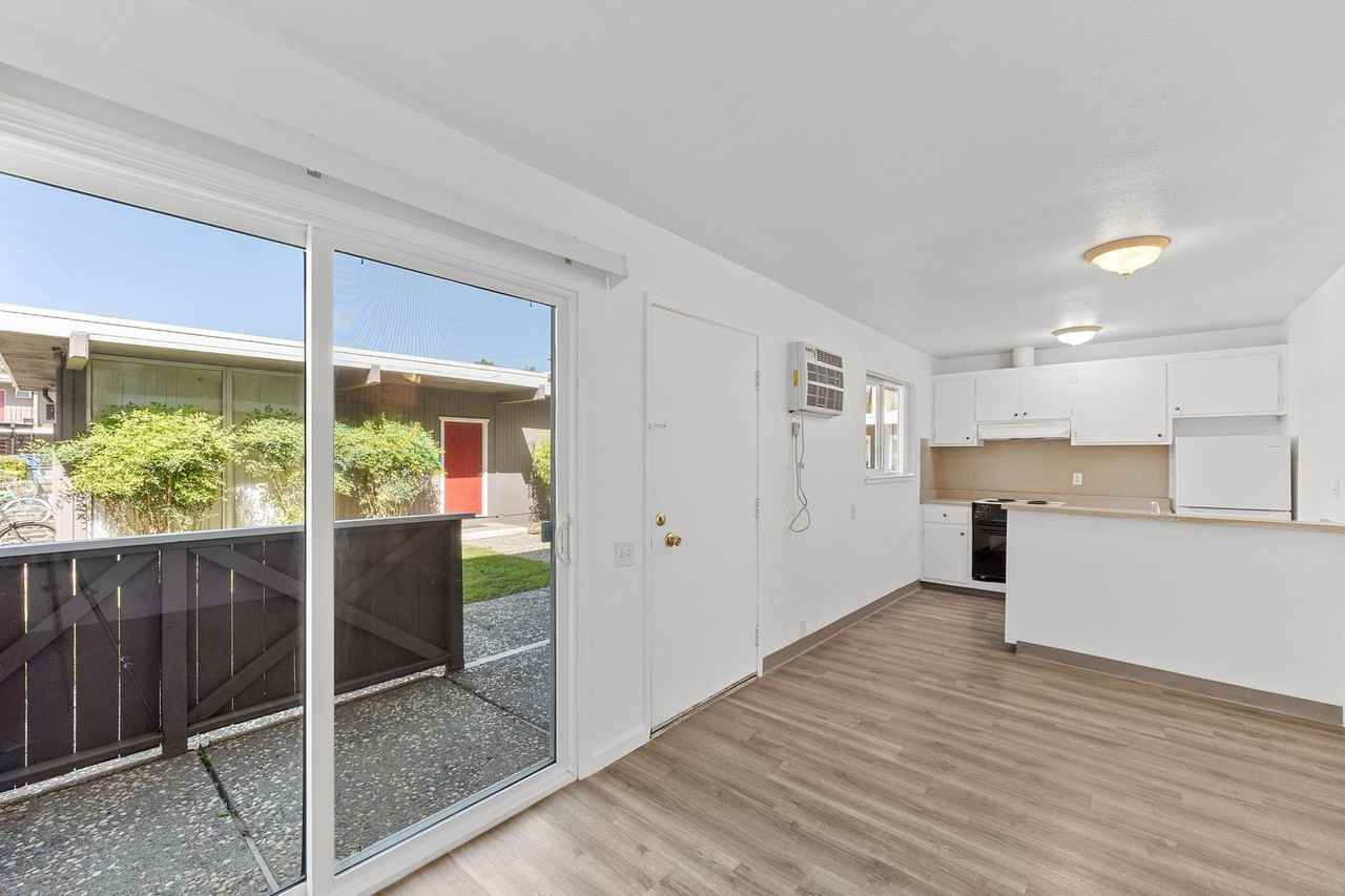 University House Investors - Photo 4 of 12
