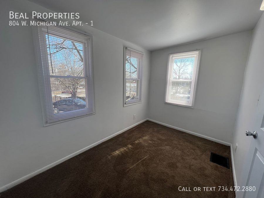 804 W Michigan Ave #1 - Photo 4 of 13