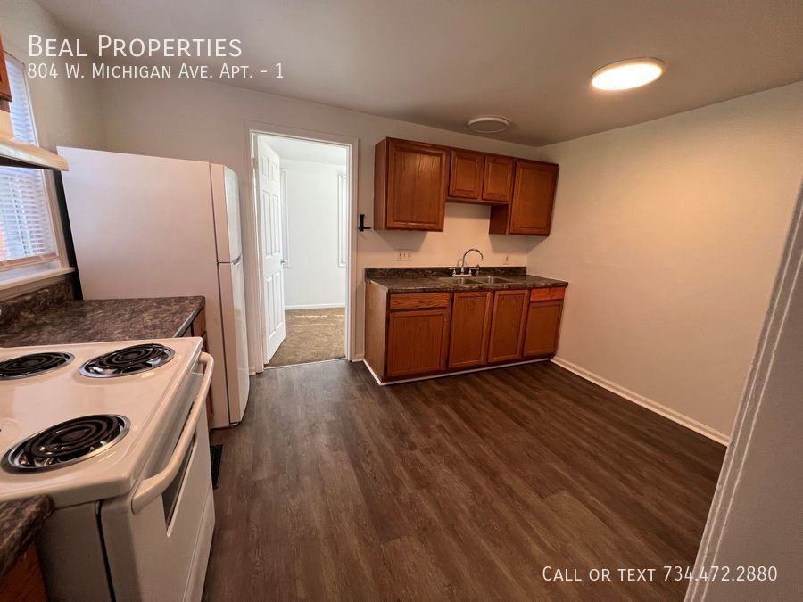 804 W Michigan Ave #1 - Photo 5 of 13