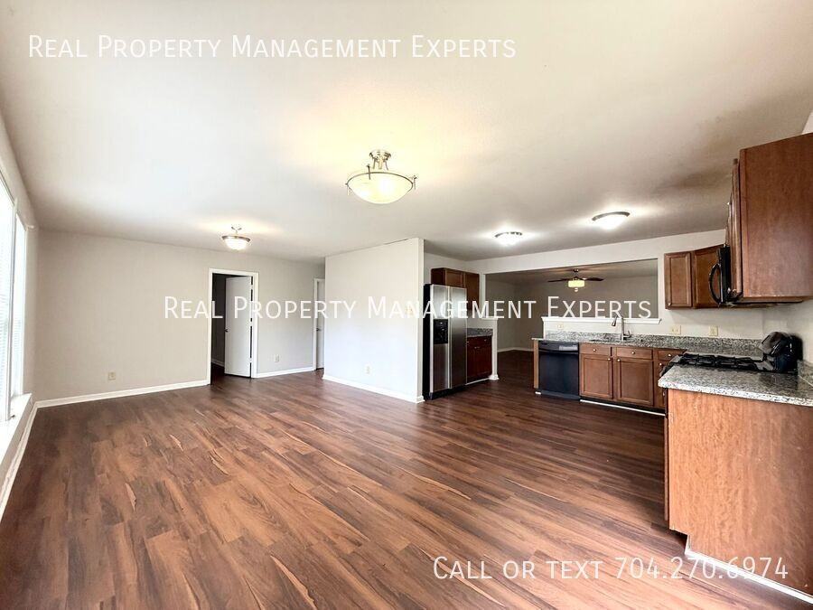 8609 Old Potters Rd - Photo 4 of 16