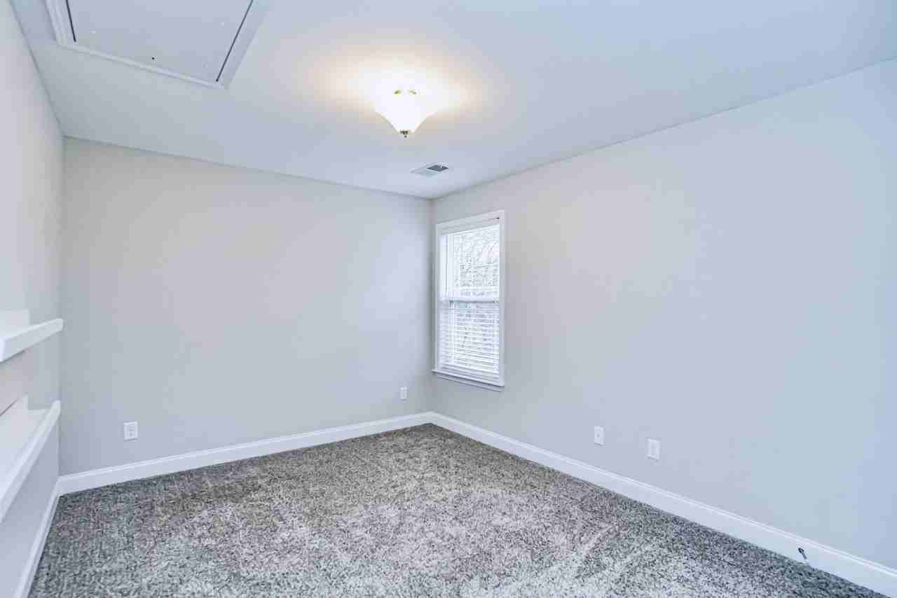 206 Snow St - Photo 2 of 17