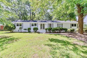 featured image of 200 Lanewood Dr