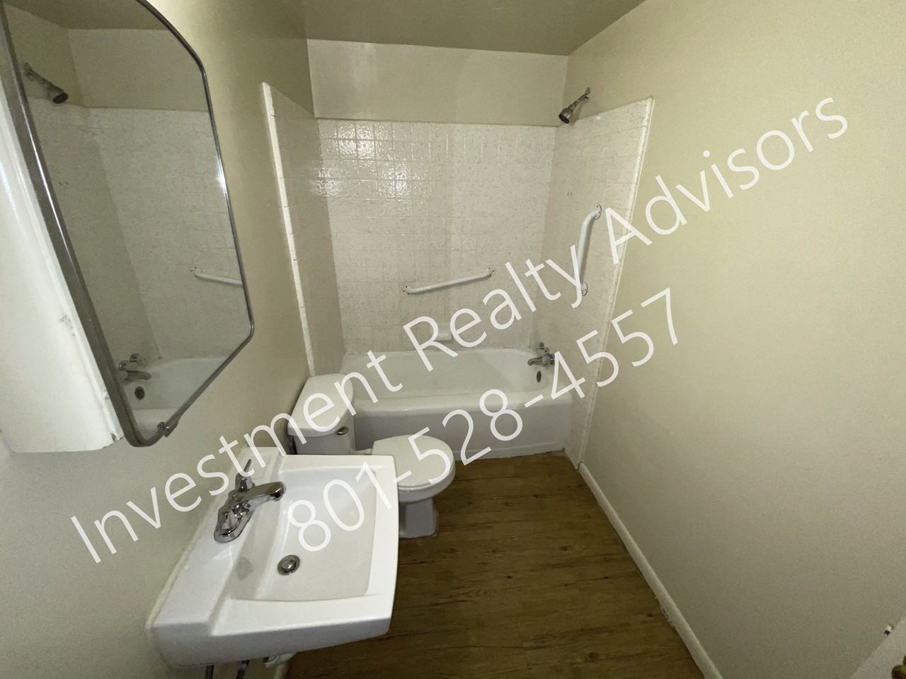 585 N Main St #3 - Photo 5 of 6