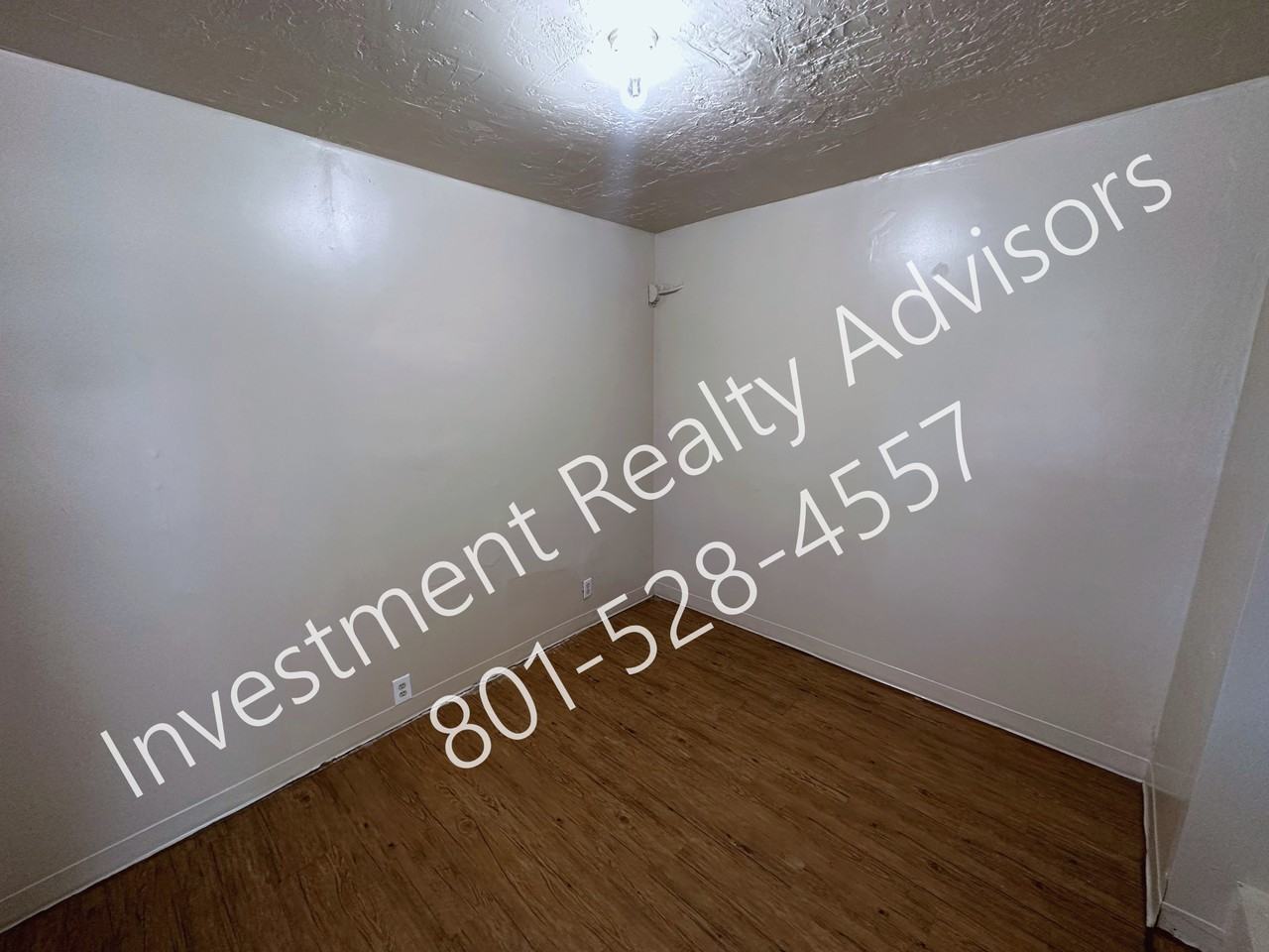 585 N Main St #9 - Photo 5 of 12