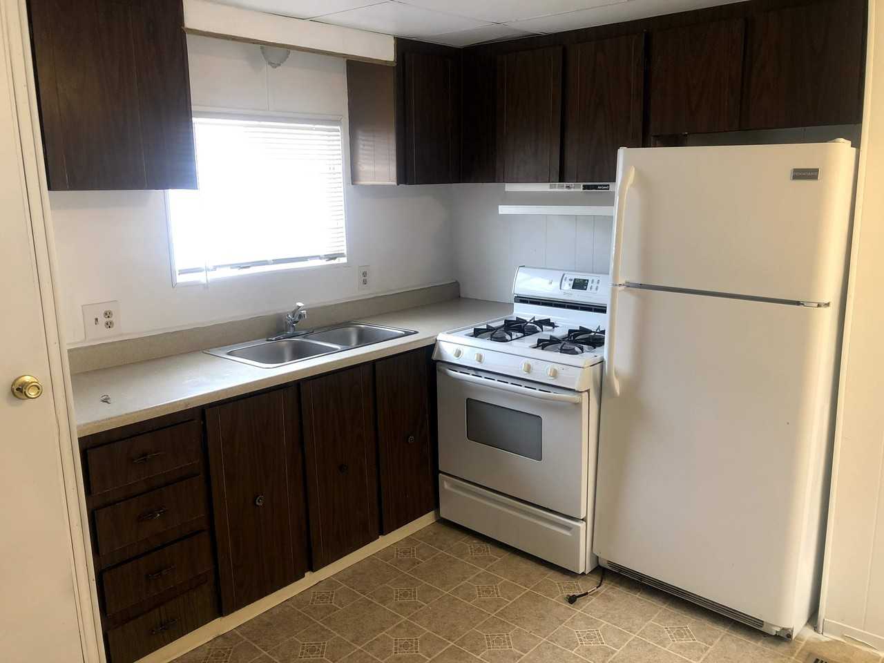 421 N 200 W #18 - Photo 2 of 12