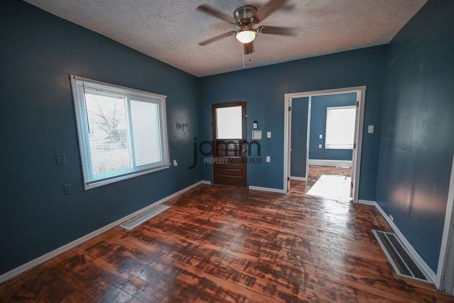 6616 Wakefield Ave Lowr - Photo 7 of 10
