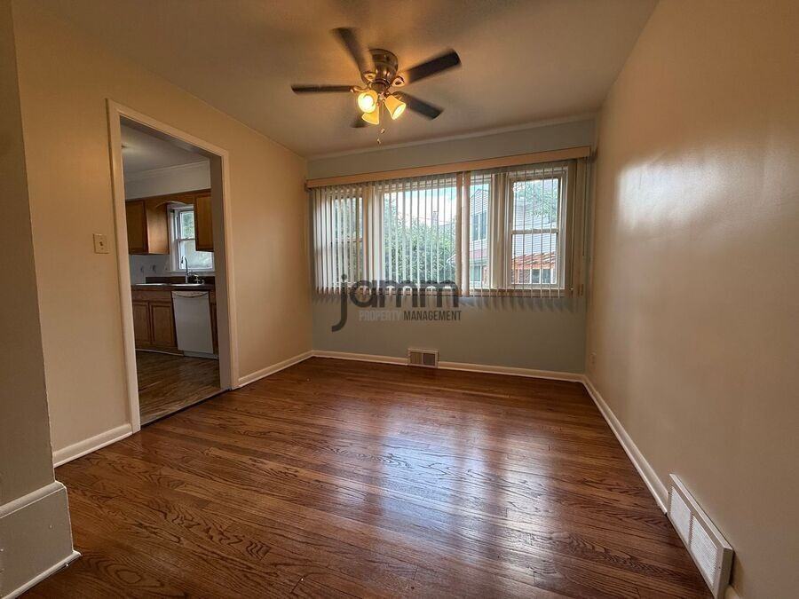 24113 E Silsby Rd - Photo 4 of 28
