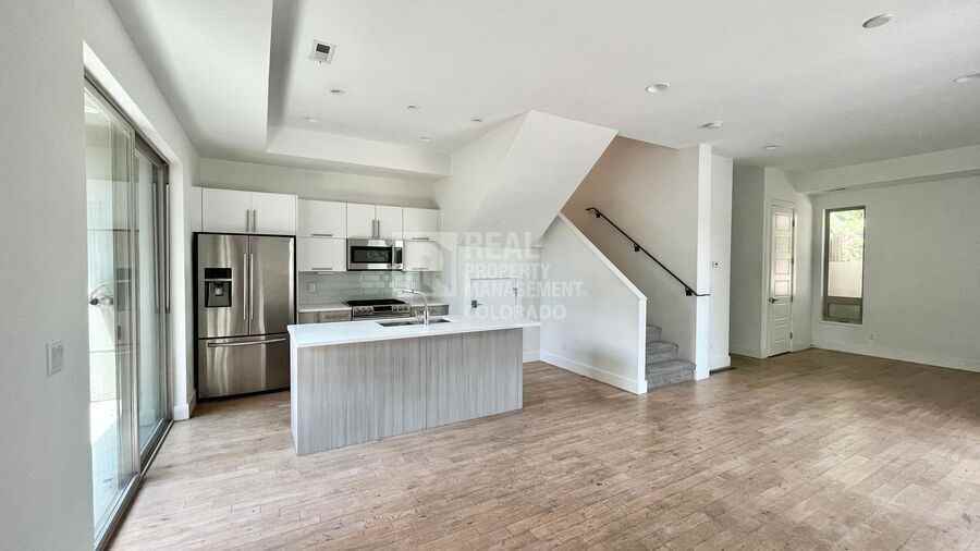 4039 Tejon St - Photo 3 of 24