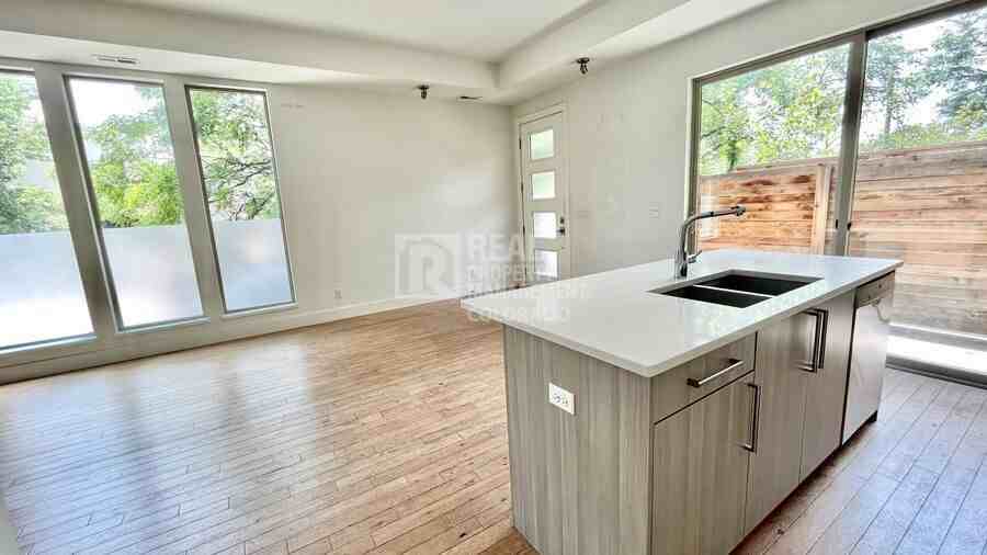 4039 Tejon St - Photo 7 of 24