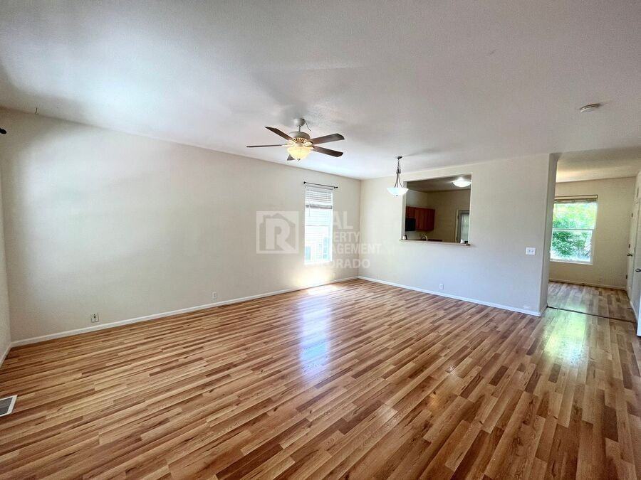 2158 Creekridge Pt - Photo 2 of 17