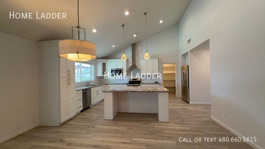 4362 E Ludlow Dr - Photo 4 of 30