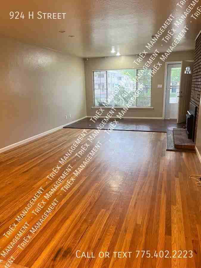 924 H St - Photo 6 of 25