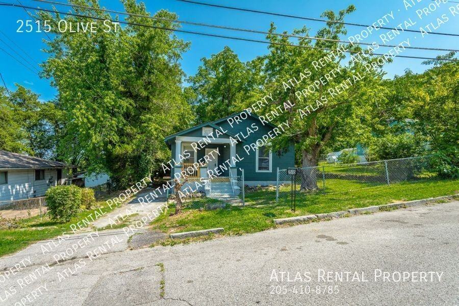 2515 Olive St - Photo 3 of 23