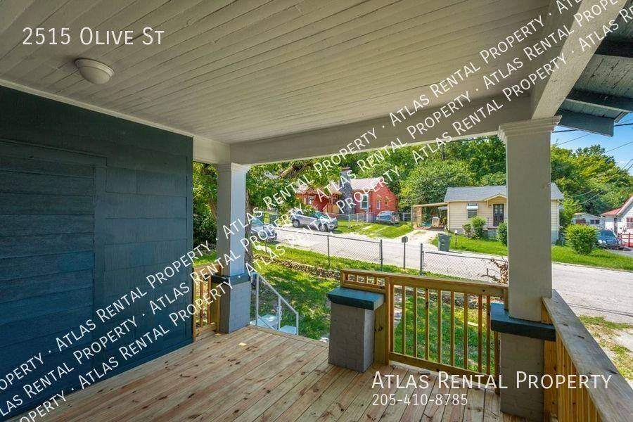 2515 Olive St - Photo 4 of 23