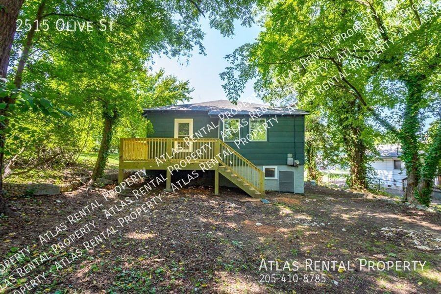 2515 Olive St - Photo 5 of 23