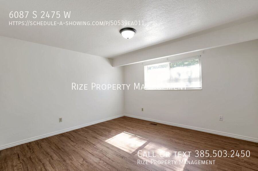6087 S 2475 W - Photo 4 of 26