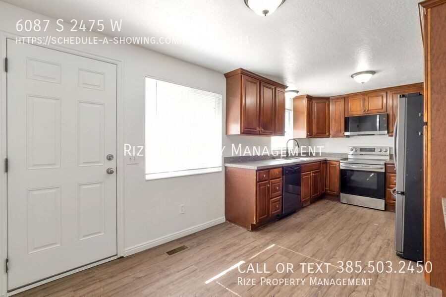 6087 S 2475 W - Photo 6 of 26