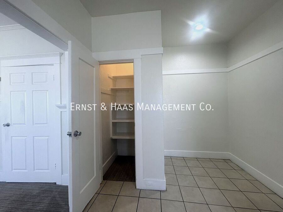 1249 Pine Ave - Photo 5 of 13