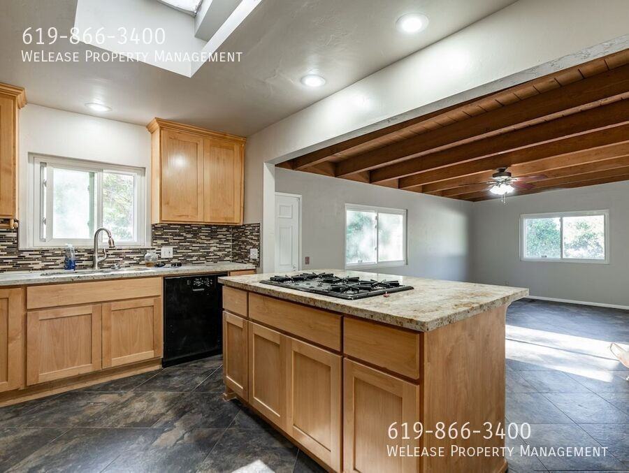9316 Marilla Dr - Photo 6 of 24