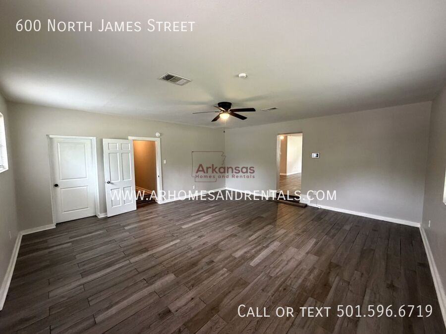 600 N James St - Photo 3 of 15