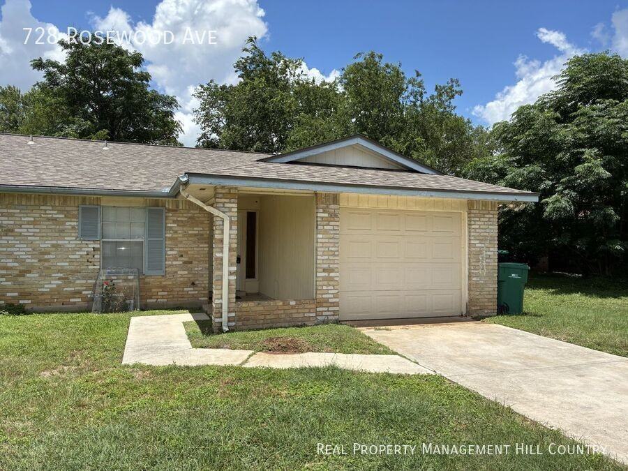 728 Rosewood Ave - Photo 2 of 13
