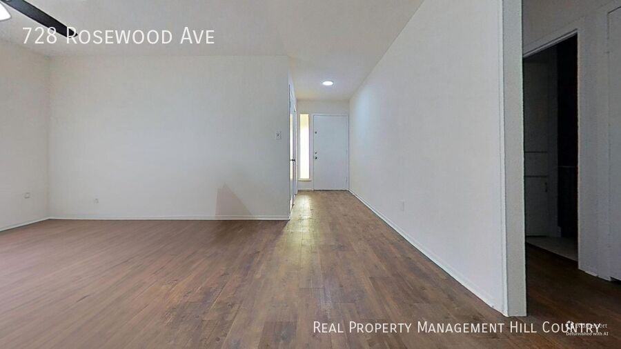 728 Rosewood Ave - Photo 4 of 13
