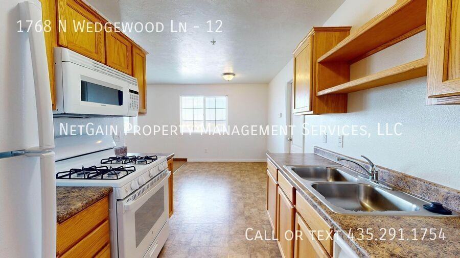 1768 N Wedgewood Ln #12 - Photo 4 of 14