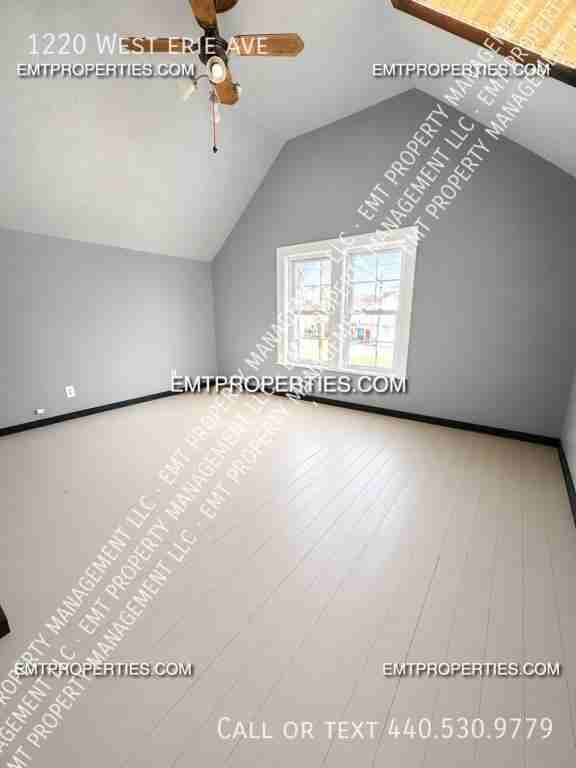 1220 W Erie Ave - Photo 3 of 8