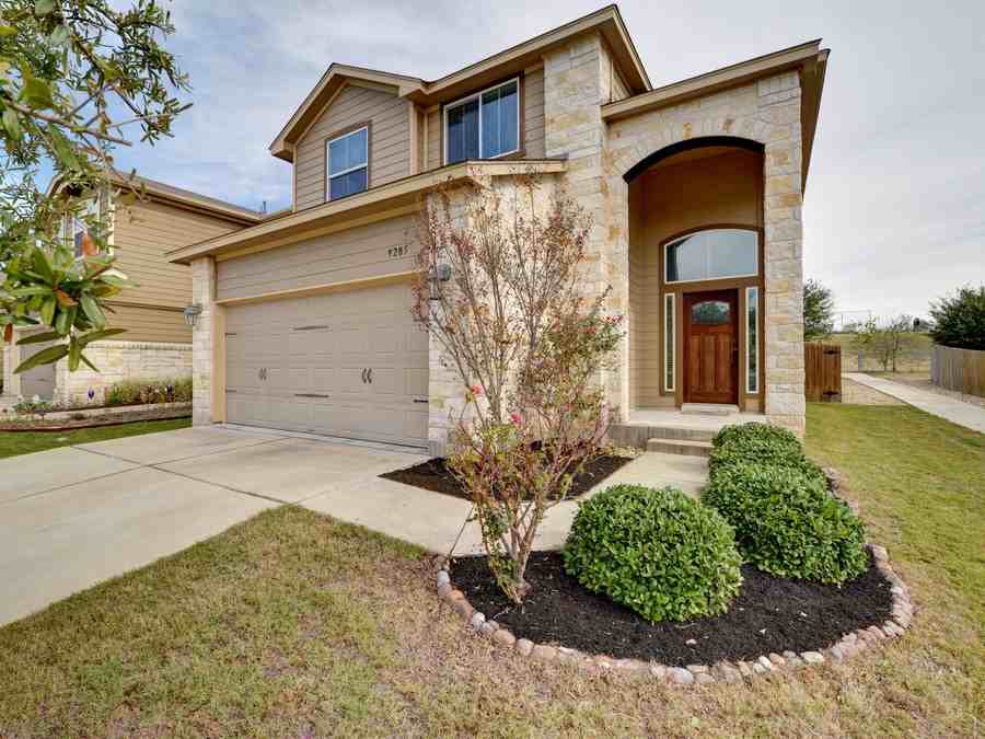 9205 Sweetgum Dr - Photo 2 of 31