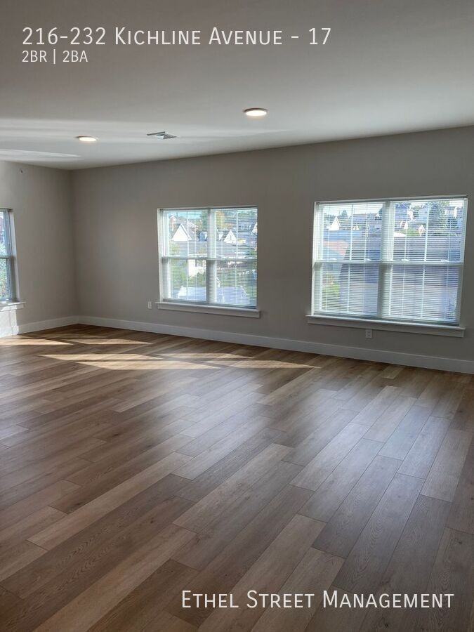 216 Kichline Ave #17 - Photo 3 of 21