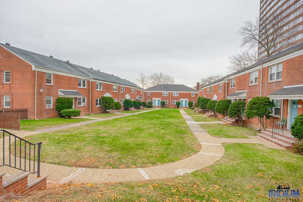 Spaxalaya 296 Harrison LLC - Photo 2 of 3