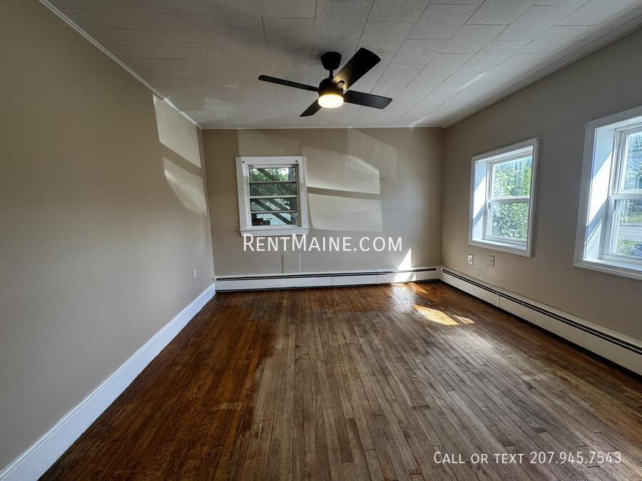 172 College Ave #5 - Photo 3 of 11