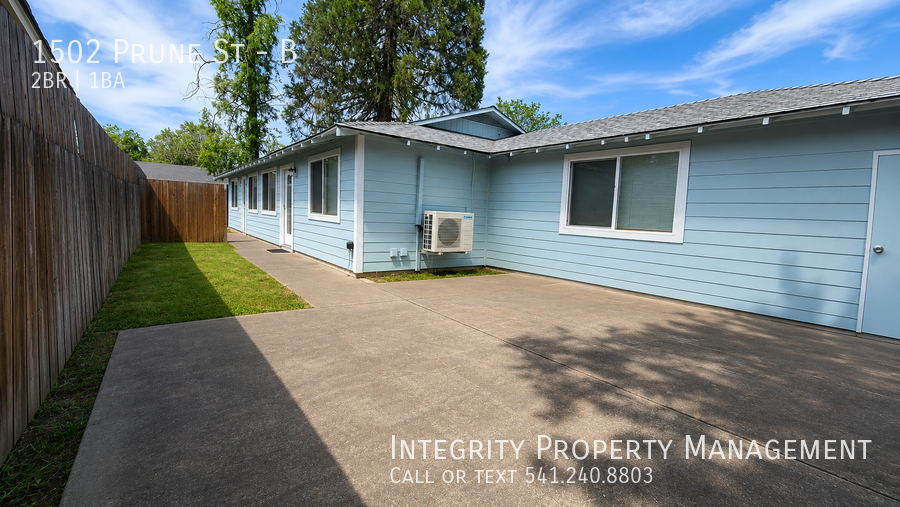 1502 Prune St #B - Photo 2 of 16