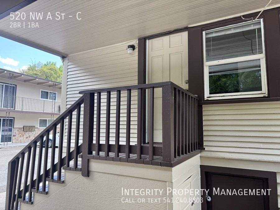 520 Nw A St #C - Photo 2 of 20