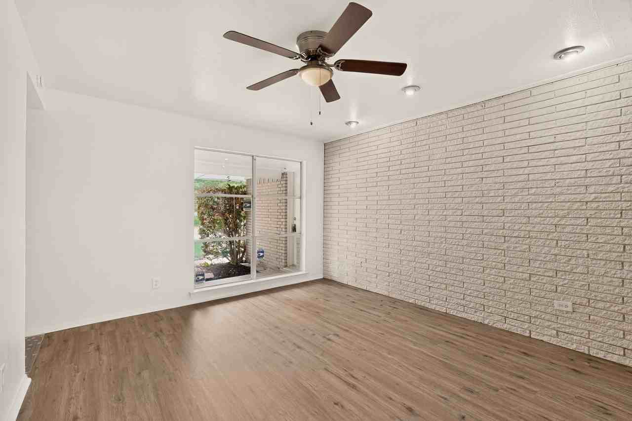 802 Wisteria Way - Photo 5 of 28