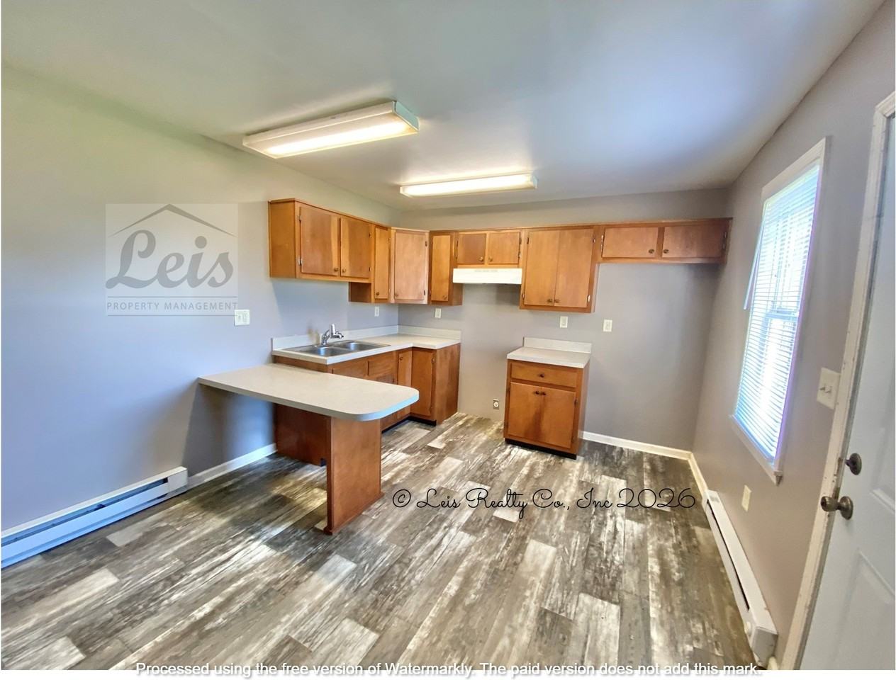 219 South Barron Street - Photo 3 of 14