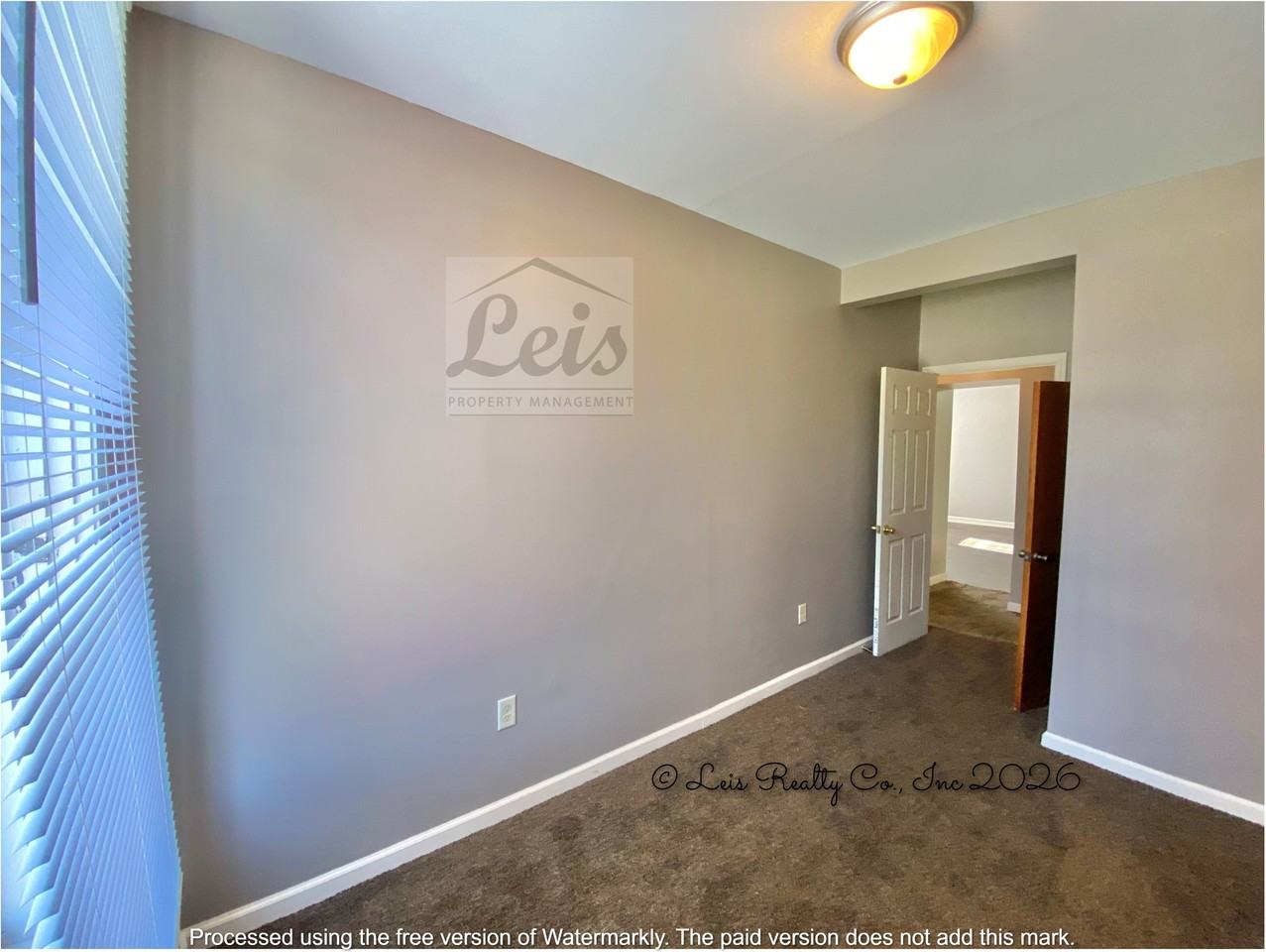 219 South Barron Street - Photo 7 of 14
