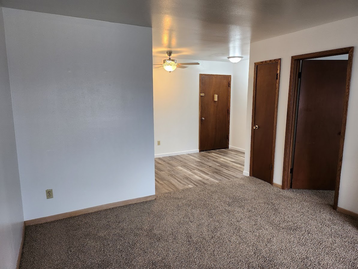 100 W Grove Street - Photo 6 of 11