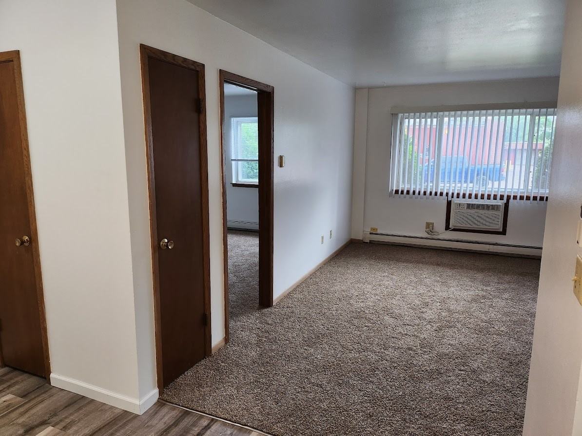 100 W Grove Street - Photo 7 of 11