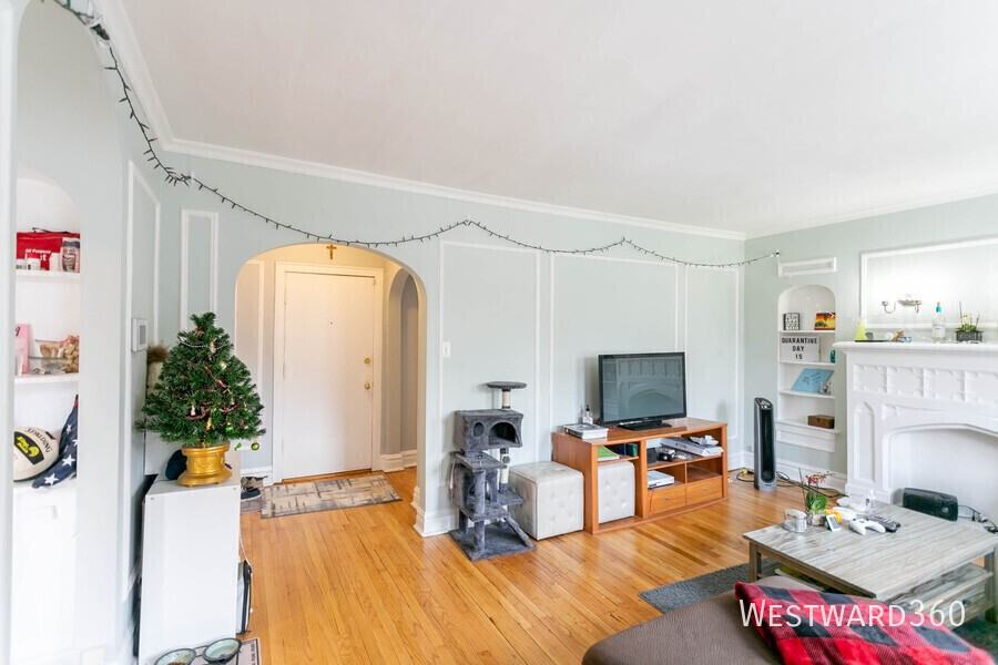 1620 W Farwell Ave #2A - Photo 3 of 11
