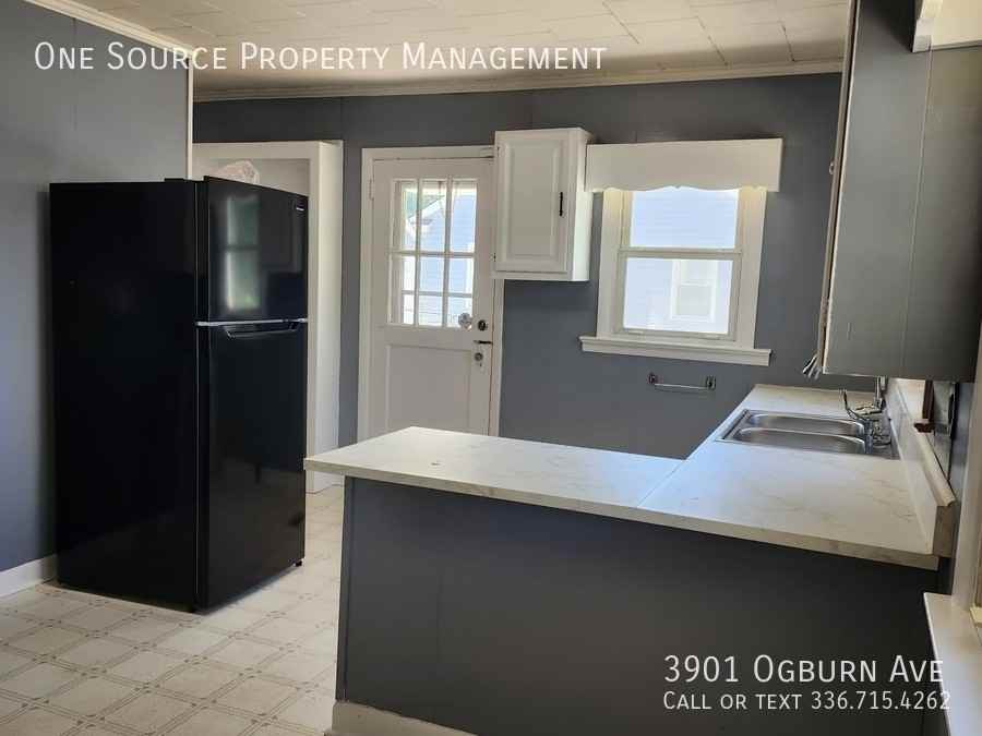 3901 Ogburn Ave - Photo 4 of 13