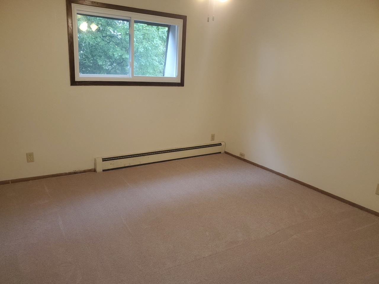 N64W24120 Main Street - Photo 5 of 10