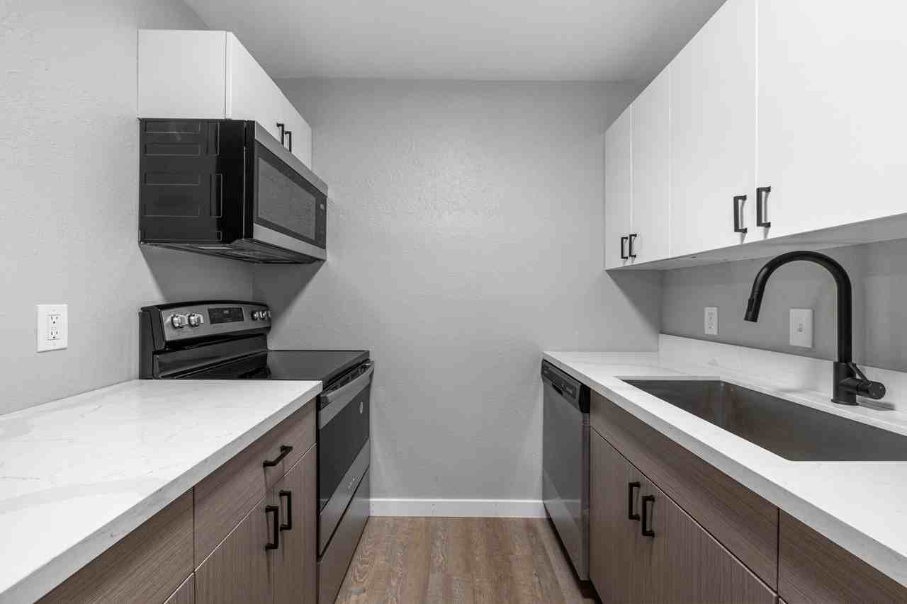50 Devon Ct #A6 - Photo 2 of 10