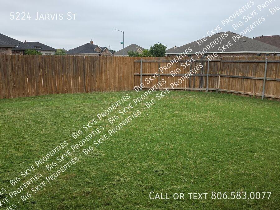 5224 Jarvis St - Photo 2 of 13