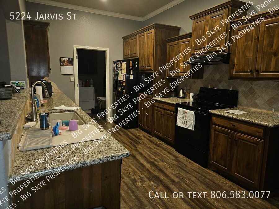 5224 Jarvis St - Photo 3 of 13