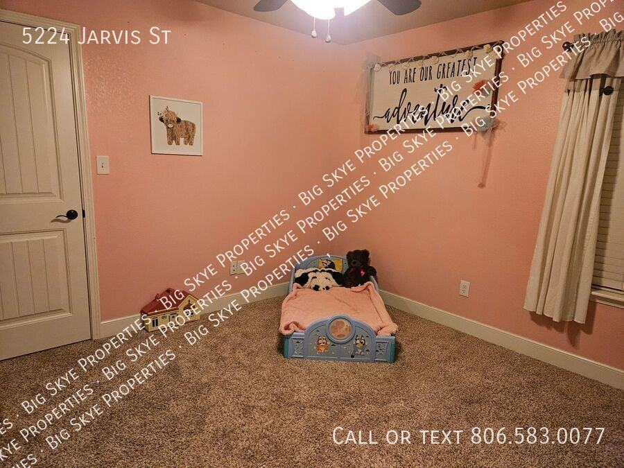 5224 Jarvis St - Photo 7 of 13