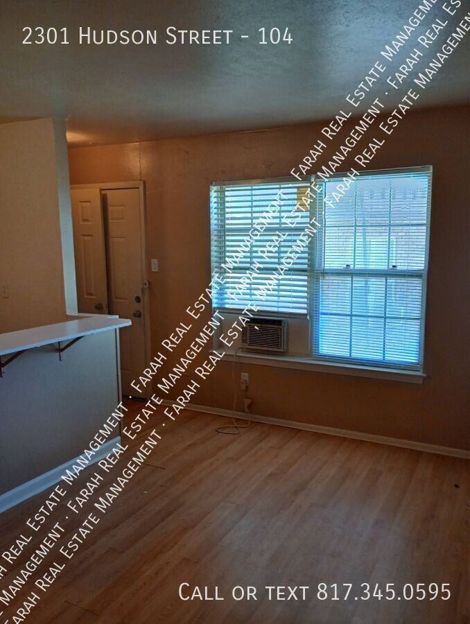 2301 Hudson St #104 - Photo 3 of 12